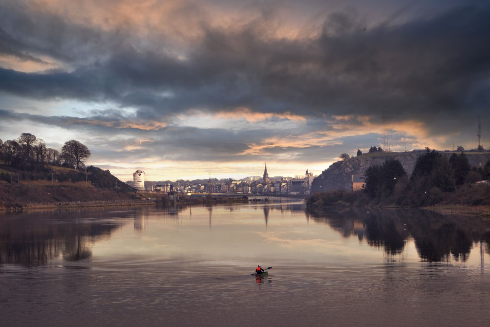 River in Waterford City on a cloudy day in the evening