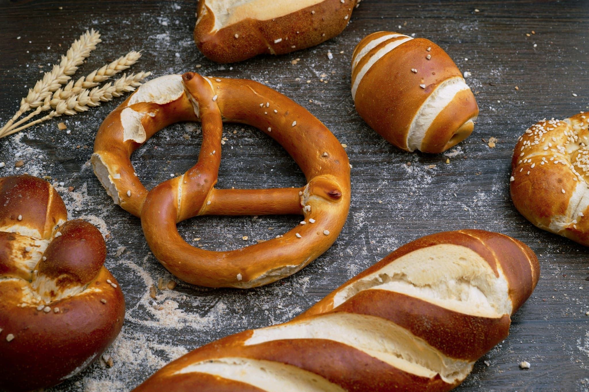 Brown pretzels and baguettes