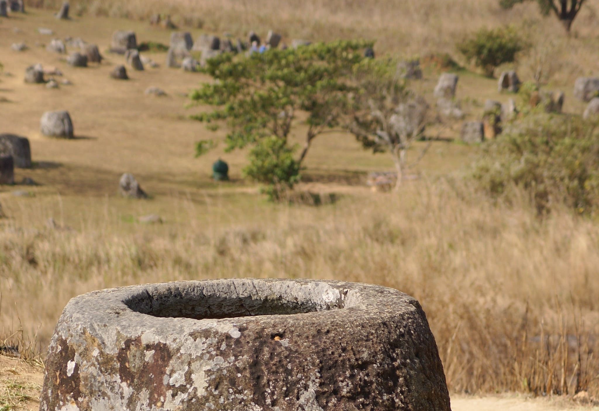 Plain of Jars, a dry landscape with small ruines