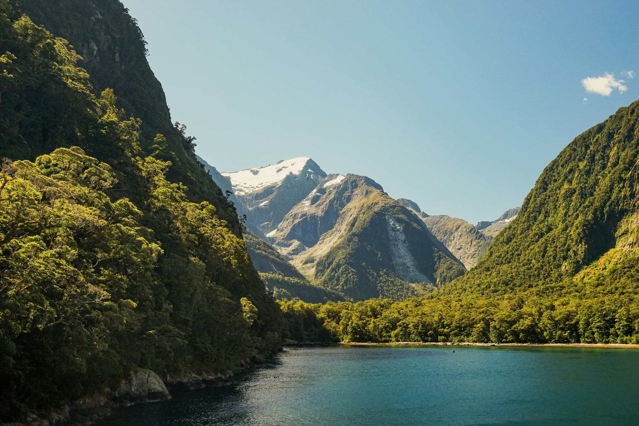 Milford Sound fiord cliffs and lake, Fiordland New Zealand
