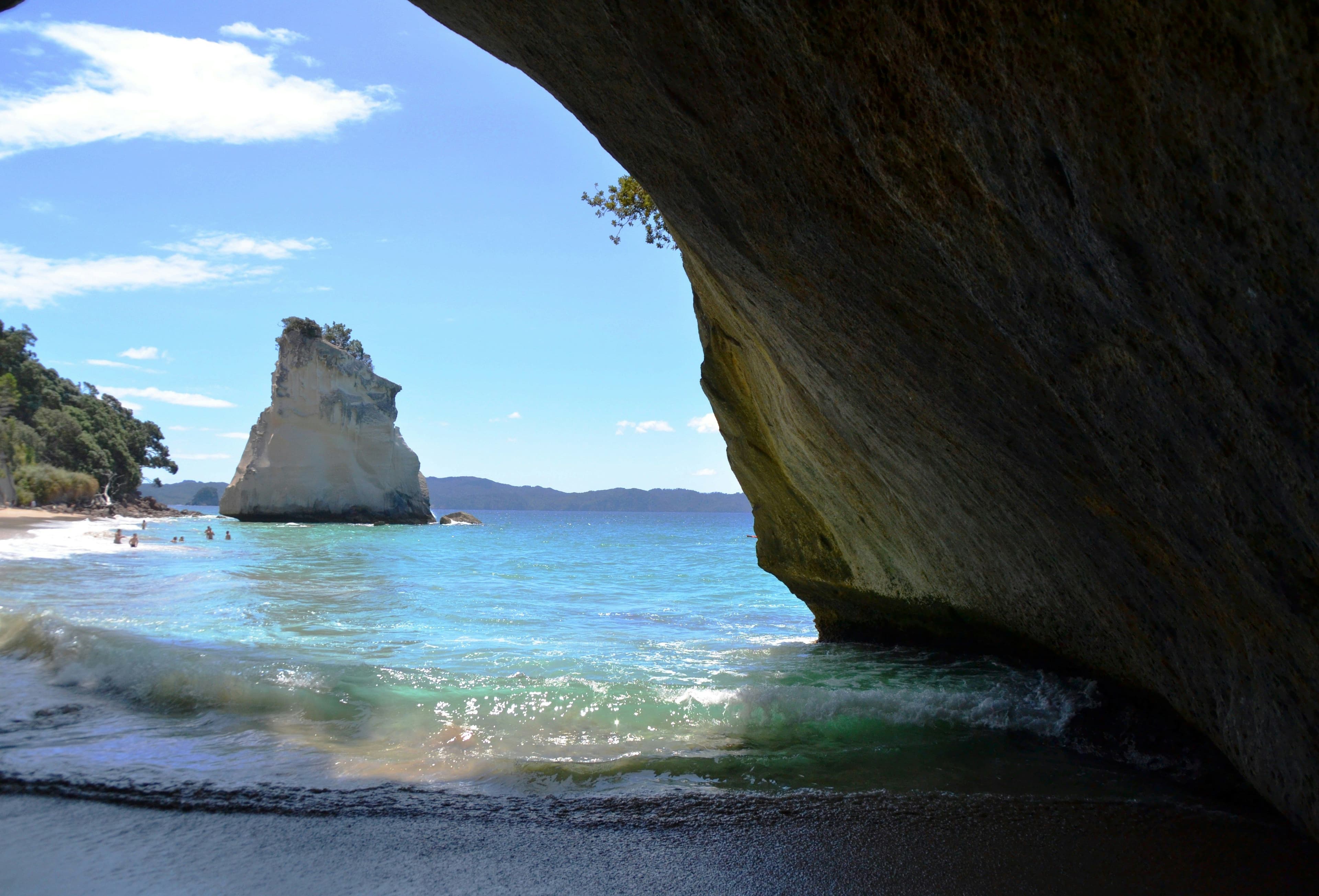 Limestone archway at Cathedral Cove on the Coromandel Peninsula, North Island New Zealand