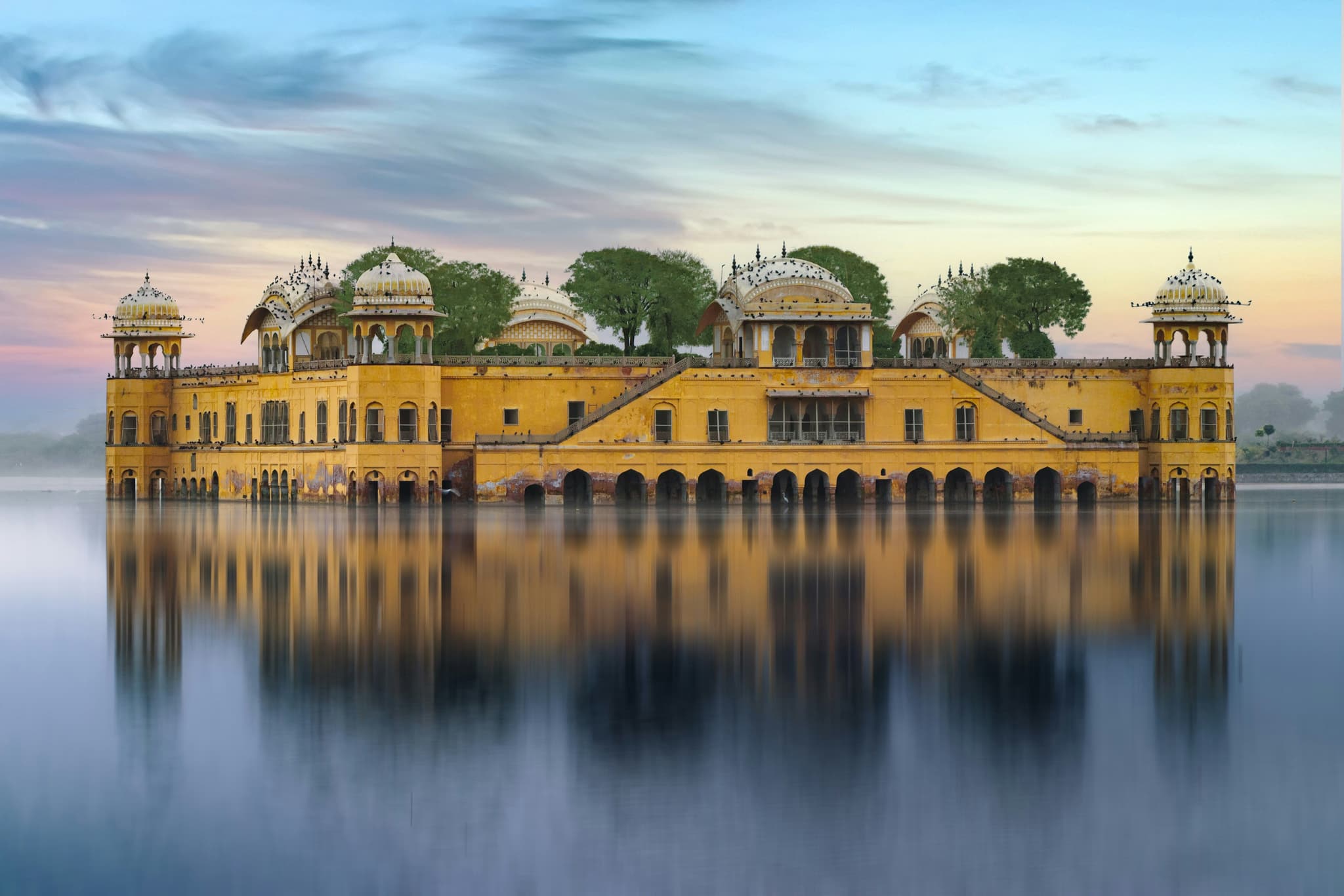 Jal Mahal, the palace rising from Man Sagar Lake in Jaipur, Rajasthan, India.