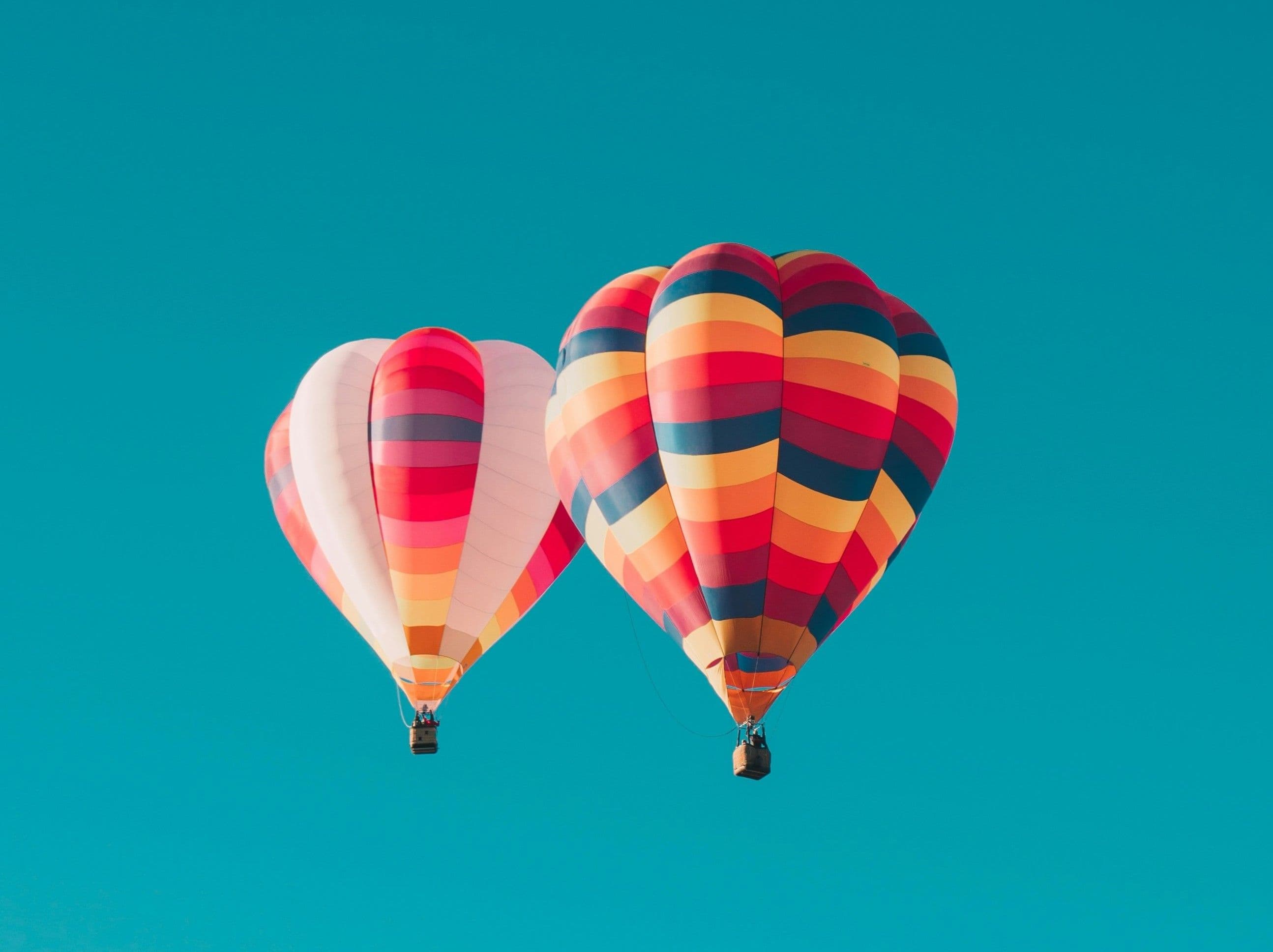 Hot air balloons colorful in the blue skye