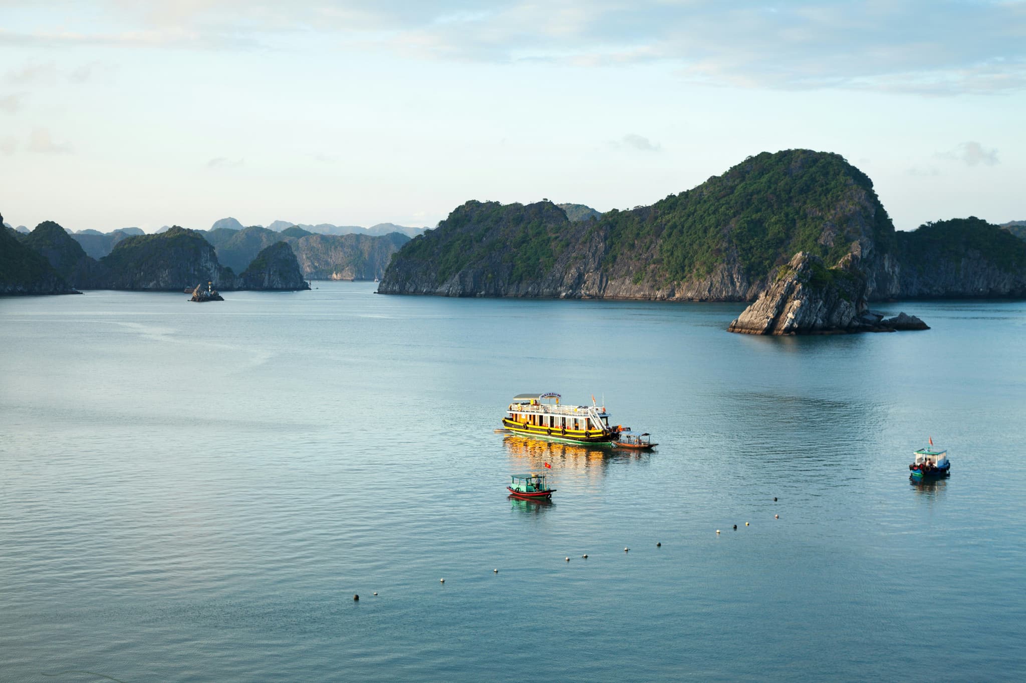Water of Cat Ba Island