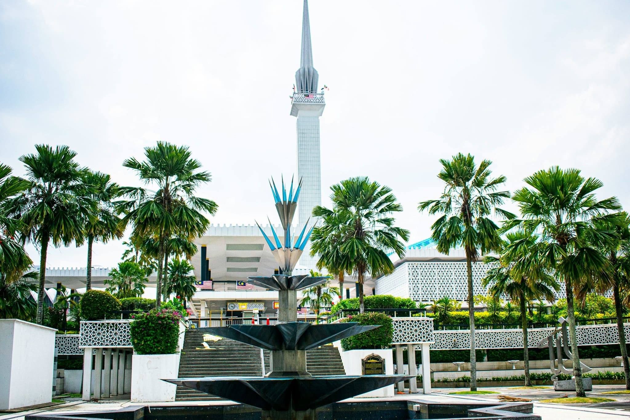 Masjid Negara, the National Mosque of Malaysia, with its reflecting pools and fountains, Kuala Lumpur