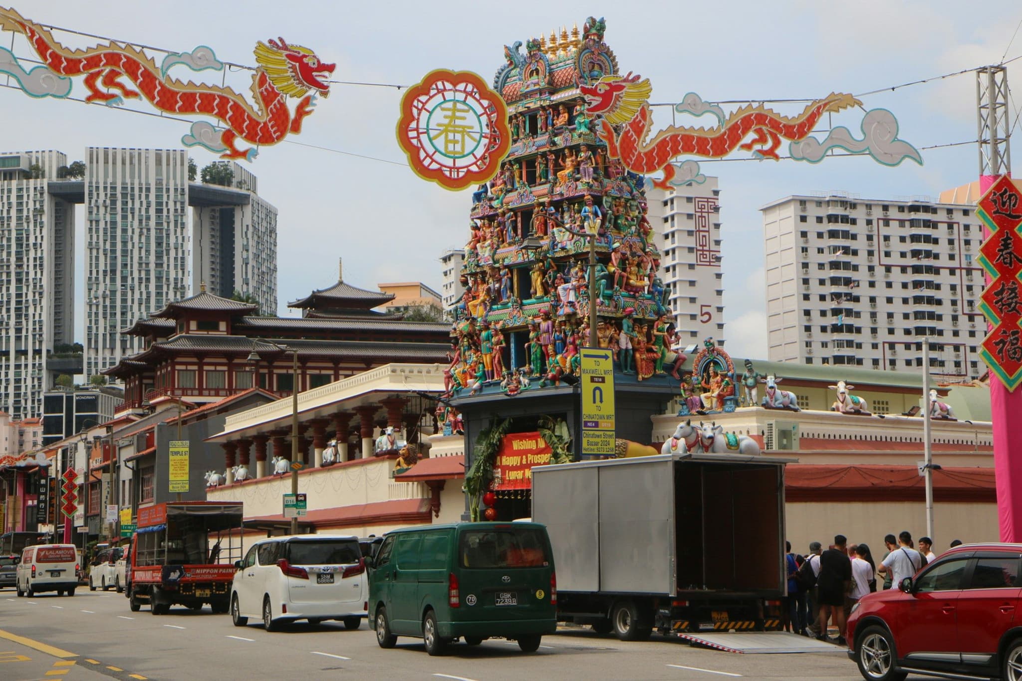 Sri Mariamman Temple and its gopuram on a Chinatown street