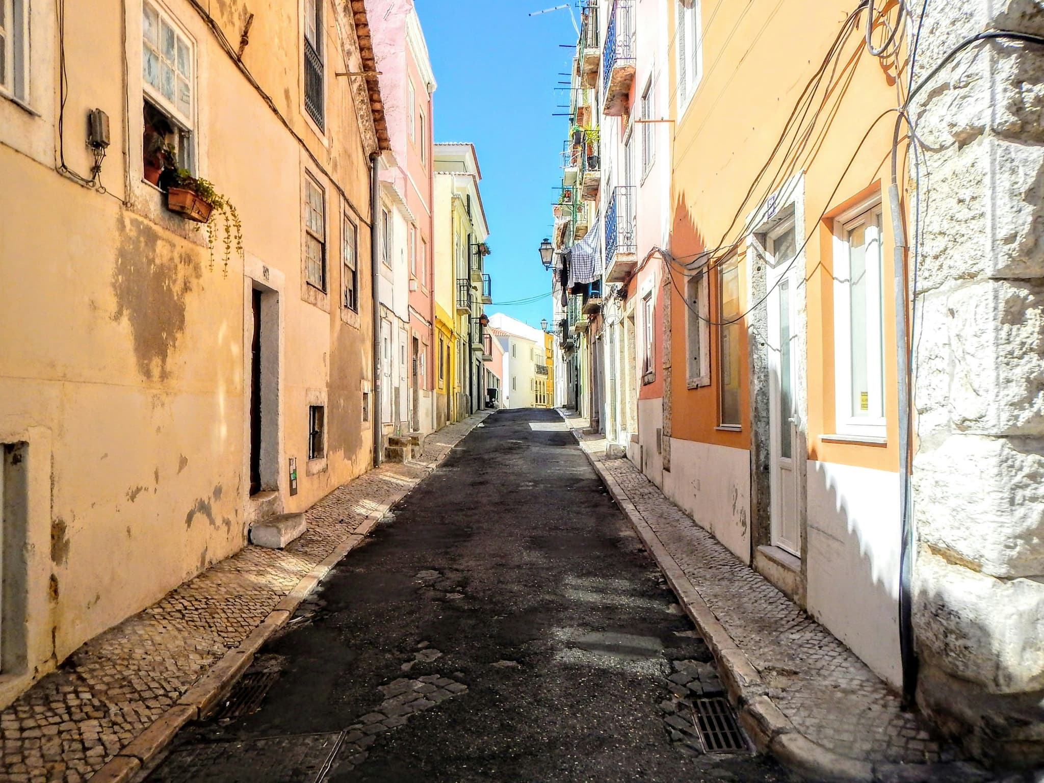 A small street with orange houses in Silves