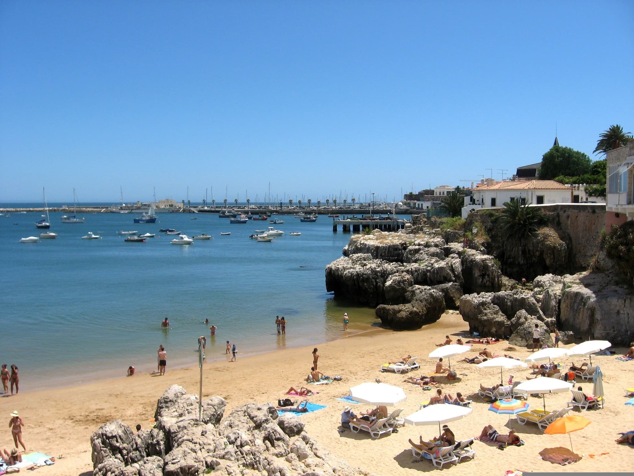 People on Cascais beach from above