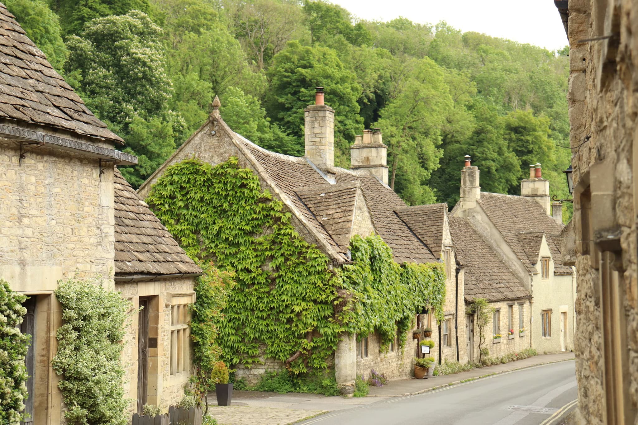 Cotswolds cute houses in green area