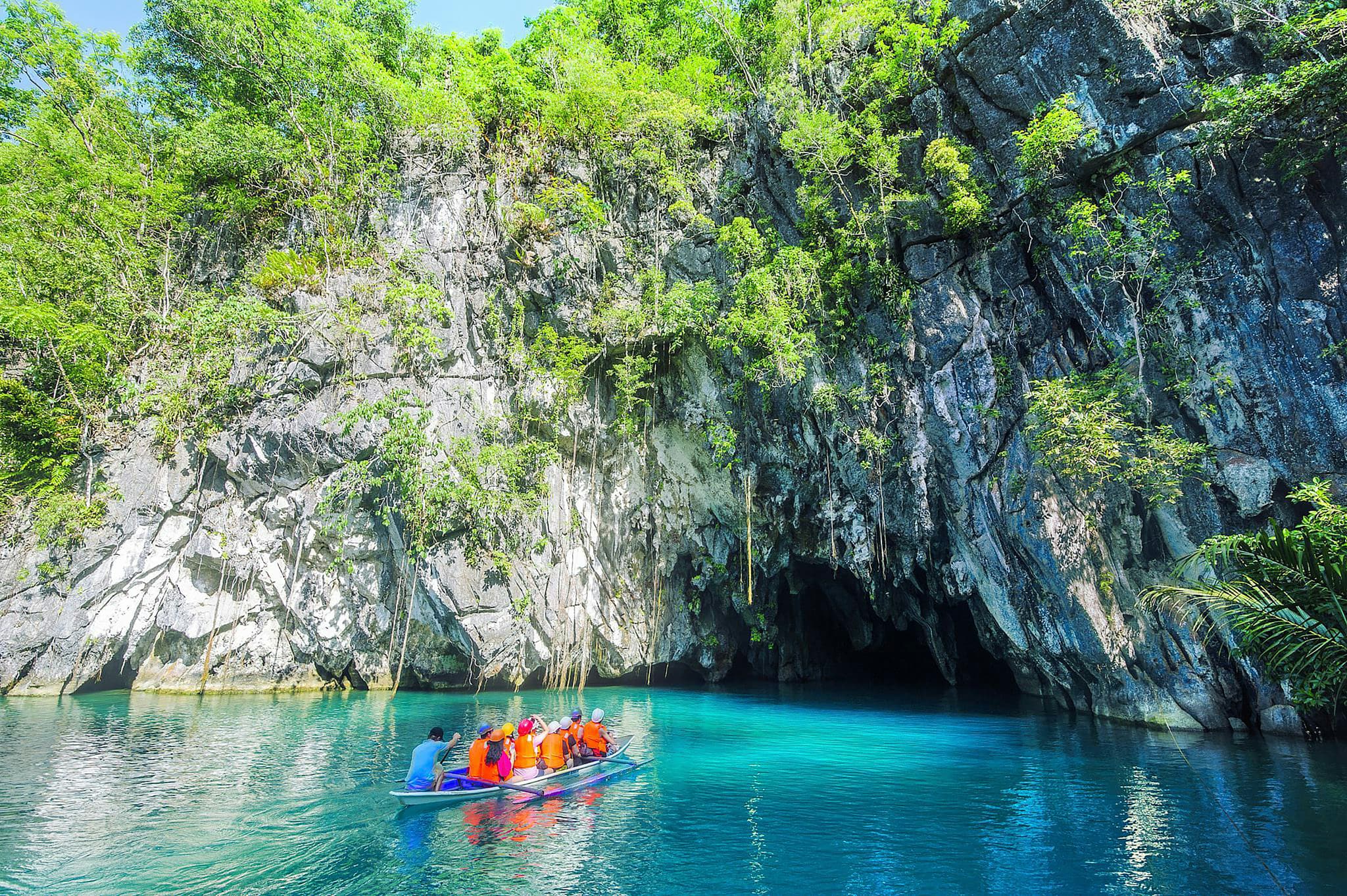 El Nido Palawan lagoon turqoise water and limestone cliffs during a boat tour Philippines