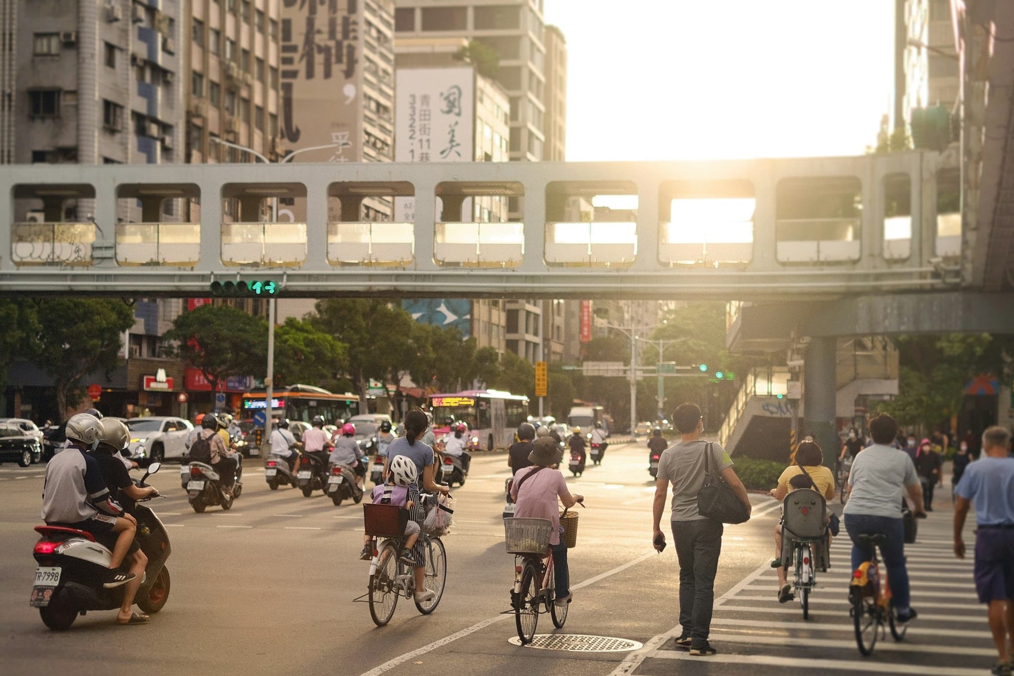 Cyclists crossing a street in Da'an, Taipei