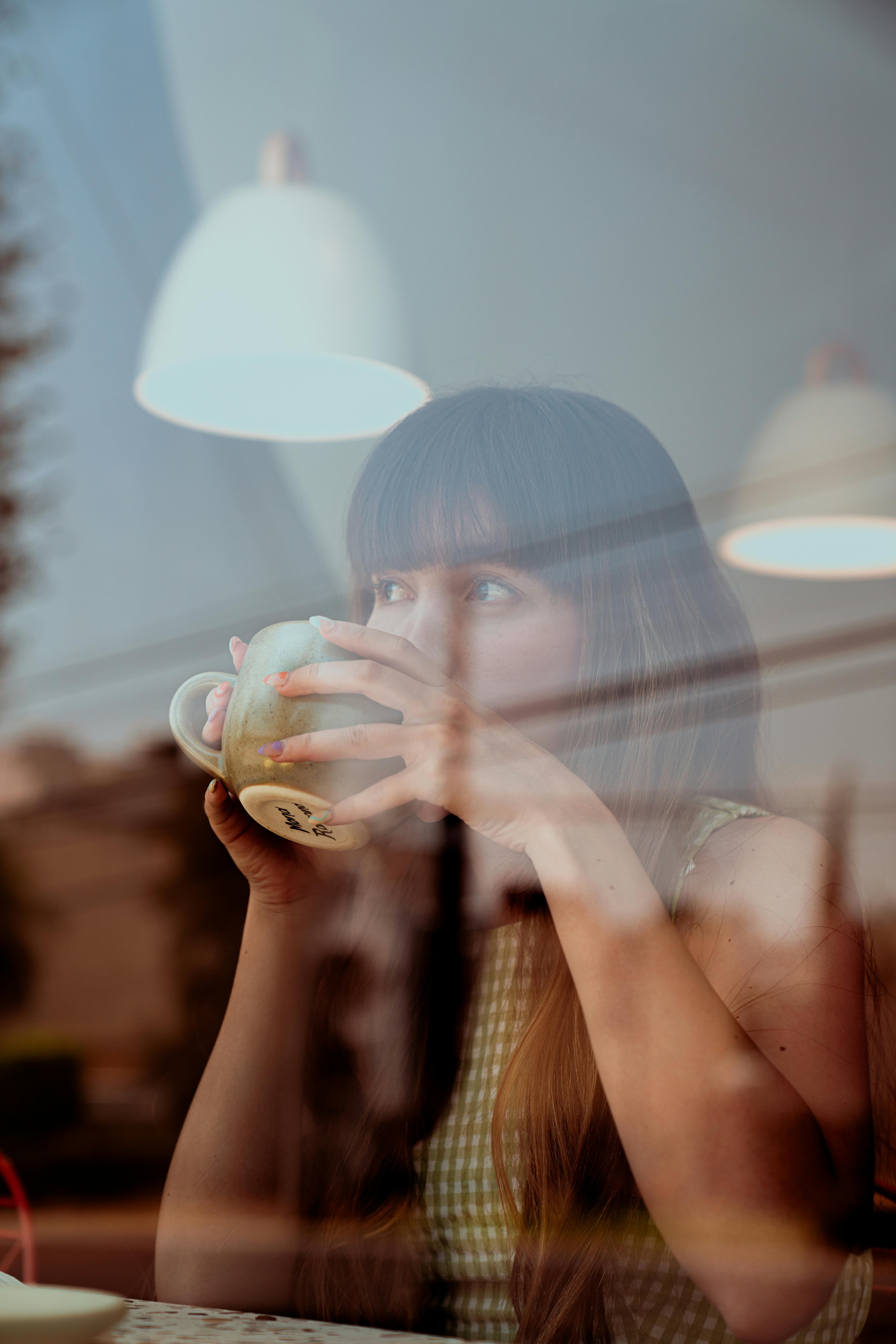 girl drinking coffee