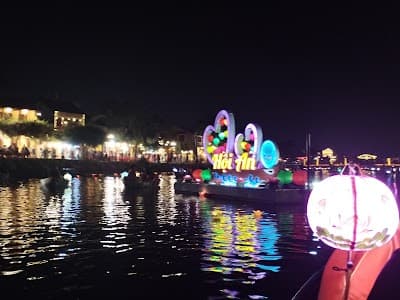 Hoi An Lantern Boat Ride ( Thuyền Hoa Đăng )