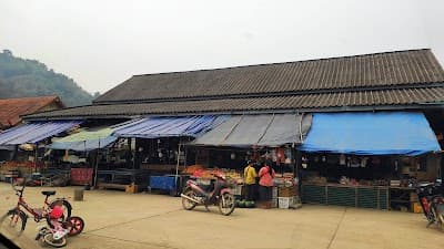 Vieng Kham Market