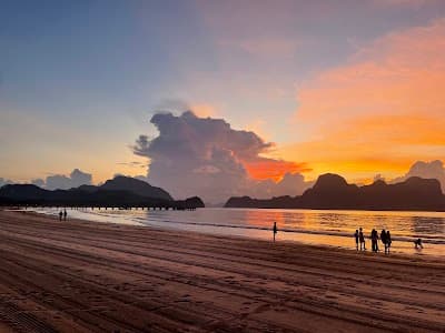 Lio Beach