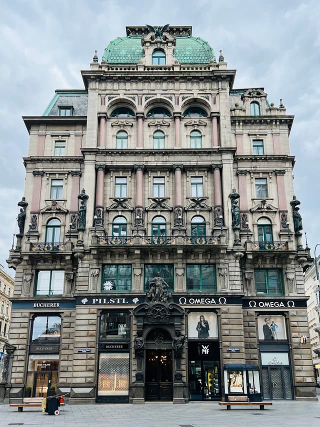 Palais Equitable